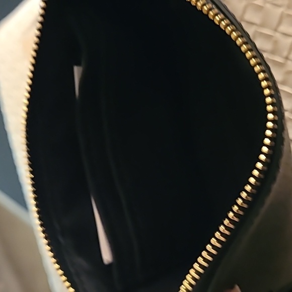 Coach - Picture 3 of 5